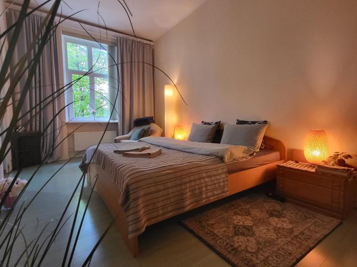 Alunana LUX & Jakuzzi in Quiet Center, 1870s, Art Nouveau area, 74sqm, Self check-in