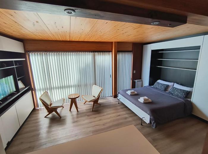 RAHUE, Monoambiente Céntrico con Patio Propio