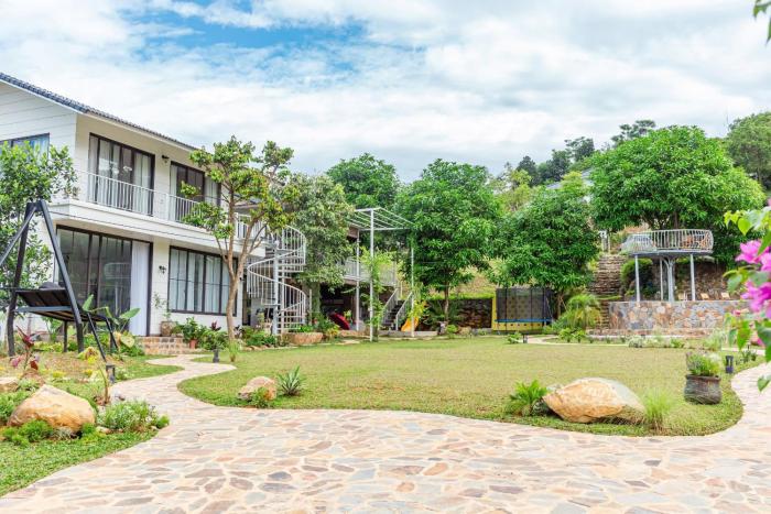 Sol Cottage Garden and Retreat