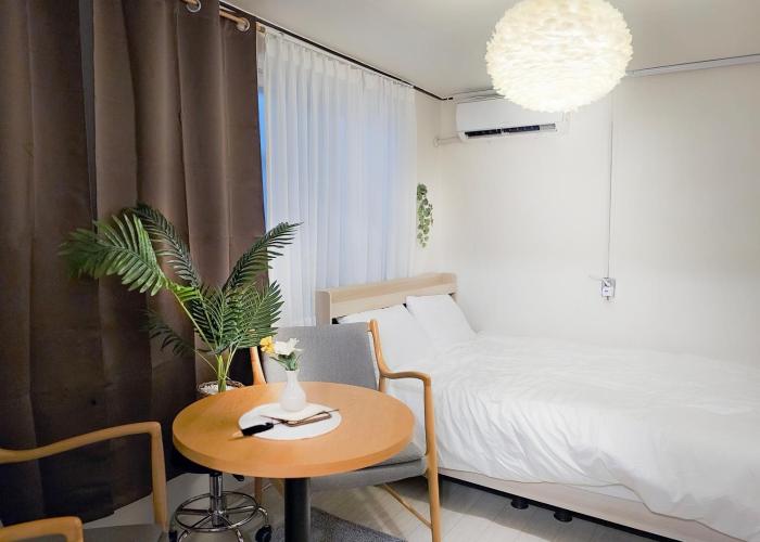 Cozy M Hongik,Univer 6min, Sinchon Station 4min, cozy, confortable