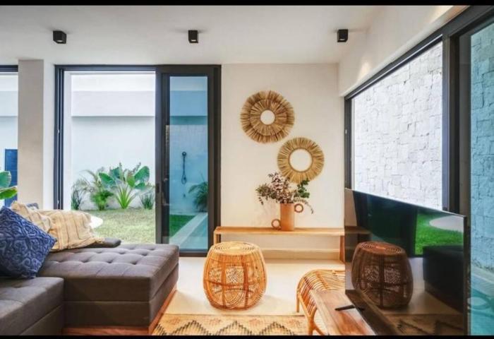 Majestic Villa The Ultimate Luxury Oasis with Pool