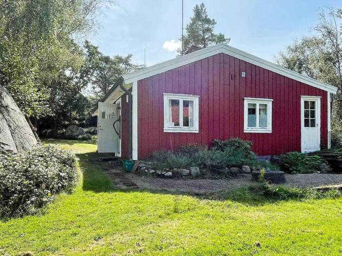 5 person holiday home in UDDEVALLA-By Traum