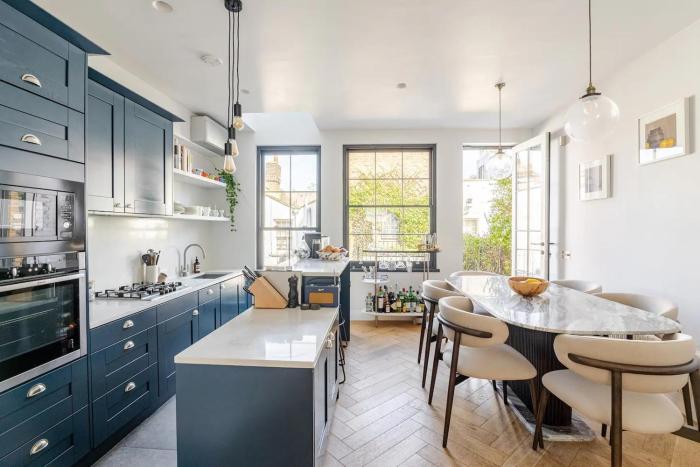 Delightful Notting Hill 2 bed House with garden