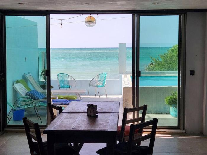 Casa Rosa 2 bedroom beach fronted home with private pool