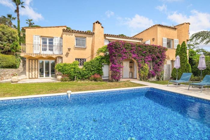 "La Bigaude" votre villa provençale climatisée, piscine et jardin à Mougins Village