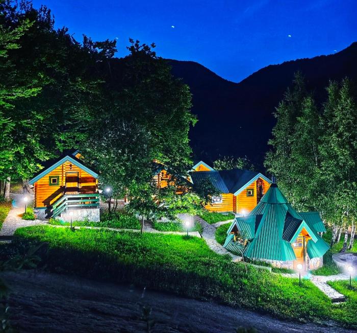 KOZAK Apartments & Restaurant