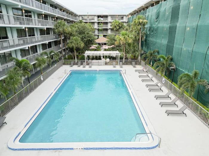 Relax & Enjoy 1BR Home Near Disney Parks With Lake view