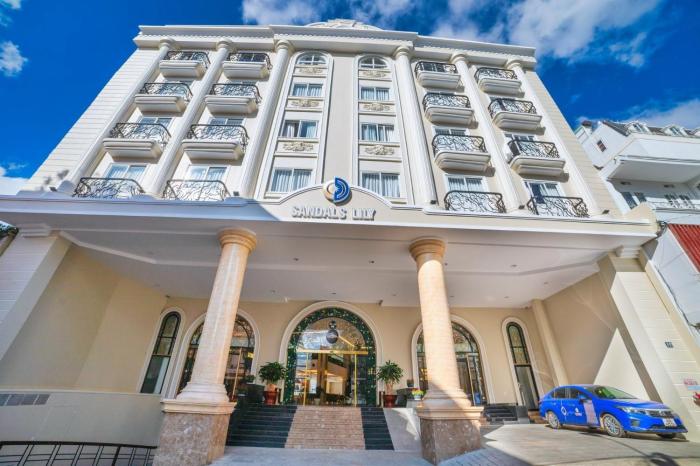 Sandals Lily Hotel
