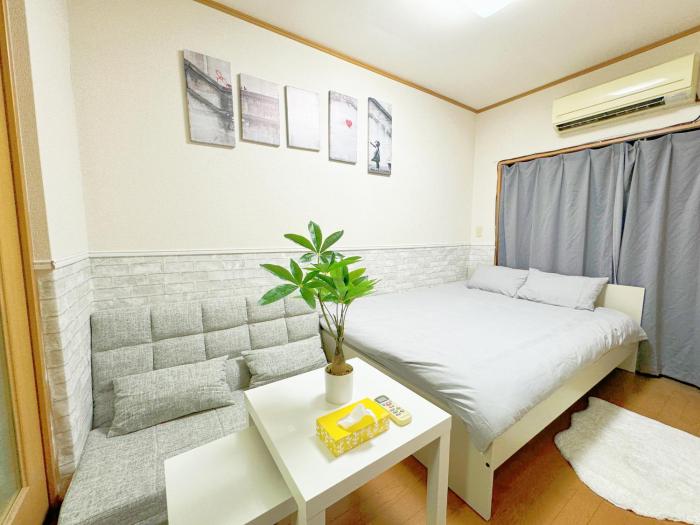 池袋電車2分最大4人 302