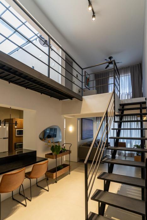 Duplex completíssimo a duas quadras da praia