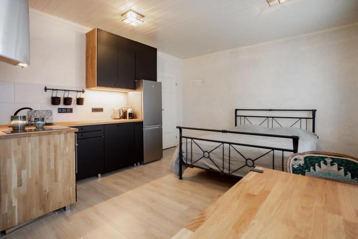 Von Aghte Small Studio