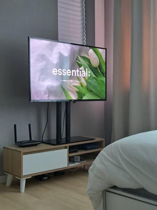 pristine & cozy house, cozy home for family