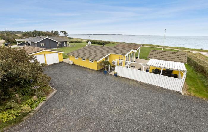 3 Bedroom Amazing Home In Spøttrup