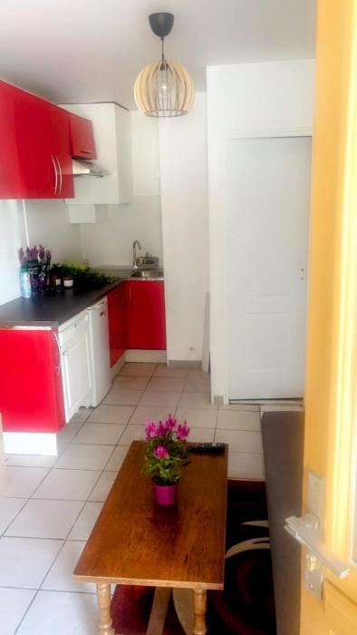 Appartement F3 meublés à 2 stations de laéroport Charles de Gaulles , Parc des expositions