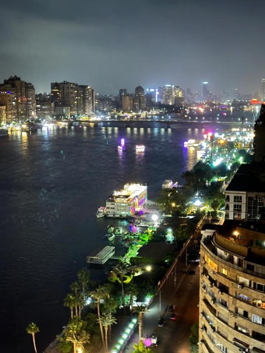 شقة فاخره على النيل c103