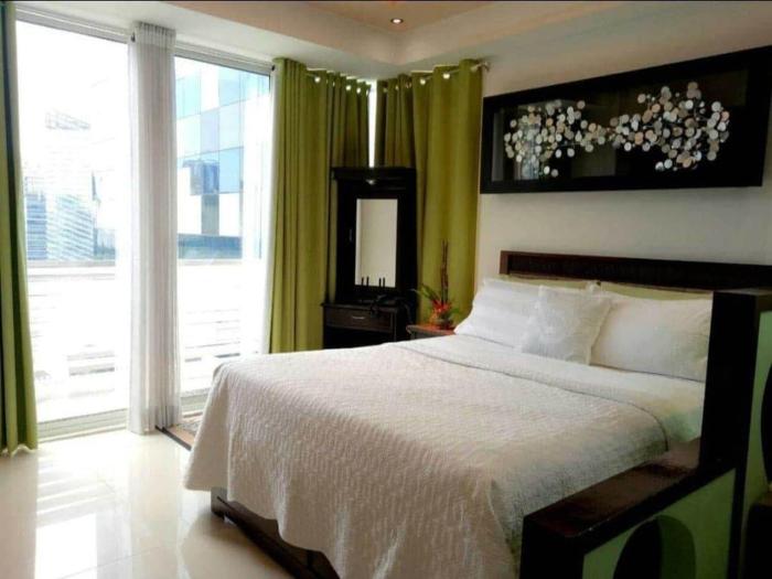 Executive Studio Apartment in BGC