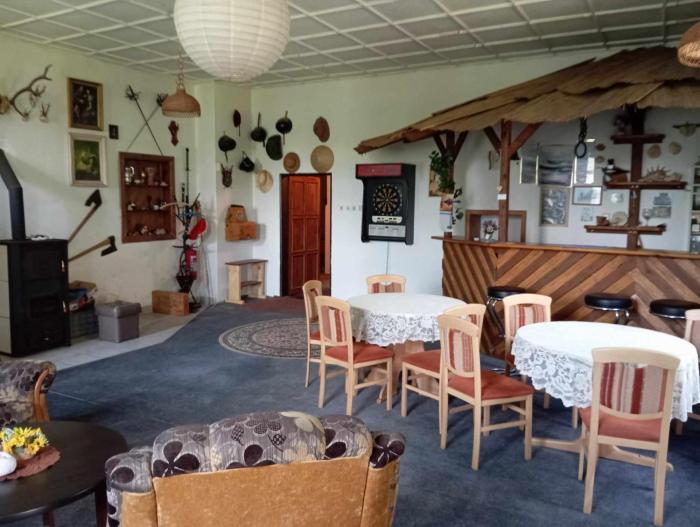 Stará škola - penzion - celý komplex- 10 lůžek