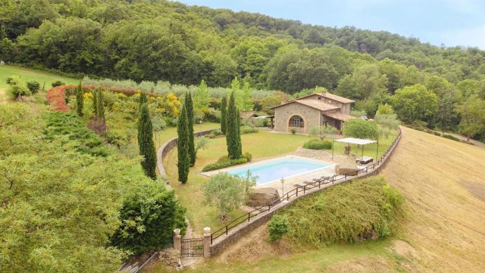 Villa Elisa - Private Pool & AirCo Near Reschio Castle
