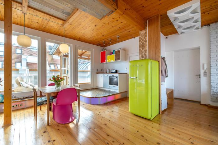 Top floor Penthouse with Garden