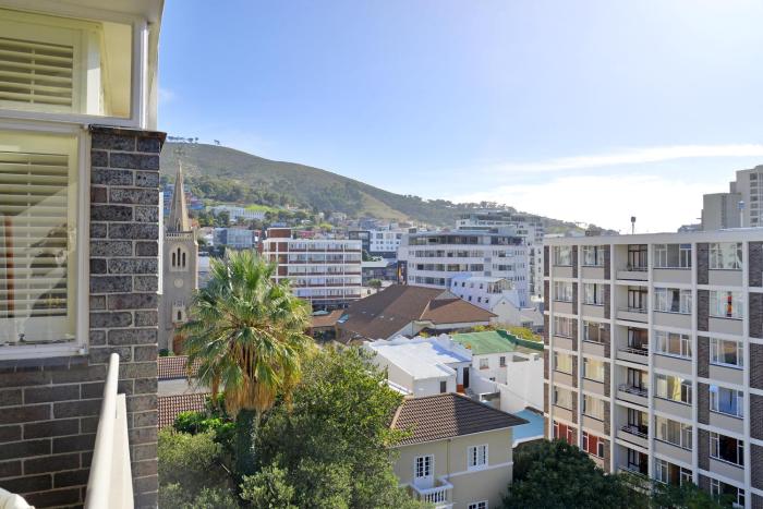 Stunning one bedroom in the CBD