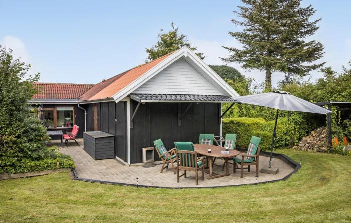 3 Bedroom Beautiful Home In Asperup