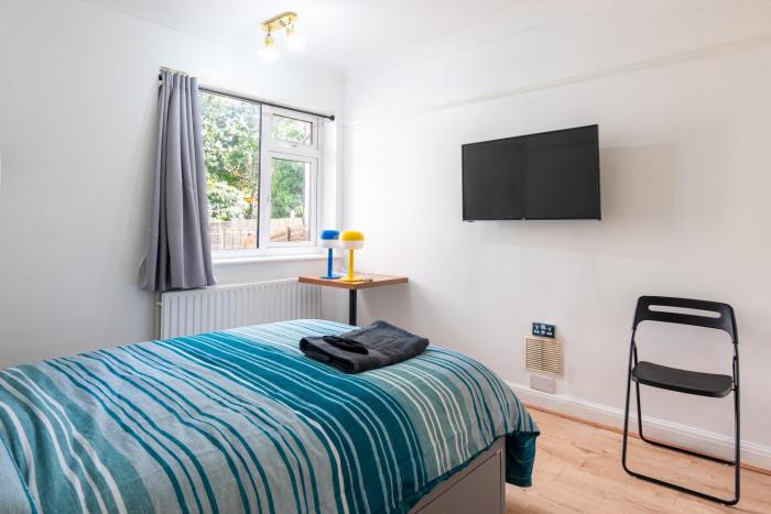 2 Bed, Wembley, Ealing, London