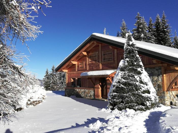 Chalet cosy aux Gets, 3 chambres, 200m des pistes, Wi-Fi, jardin, garage, linge inclus - FR-1-671-232