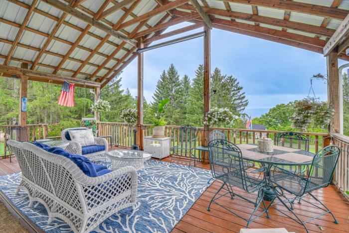 Seneca Lake Retreat with Deck - Walk to Wineries!