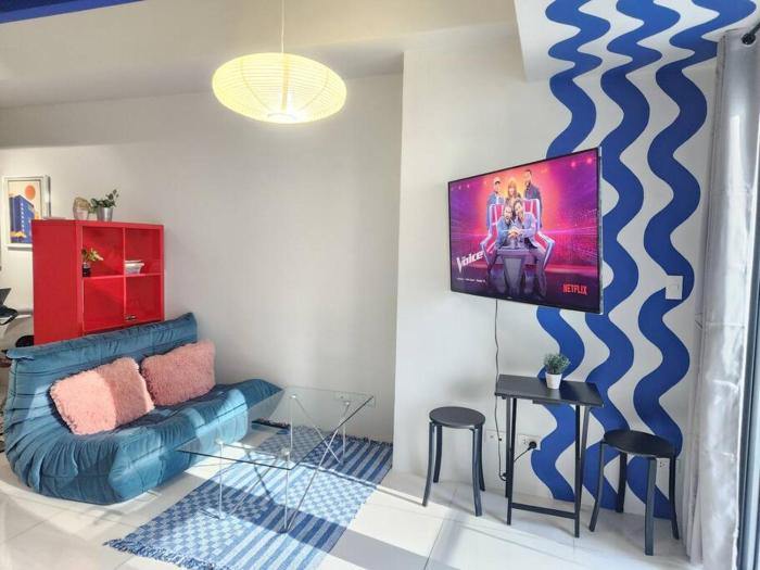 Cosy Suite Uptown Parksuites with Balcony Ultra fast wifi 250mbps