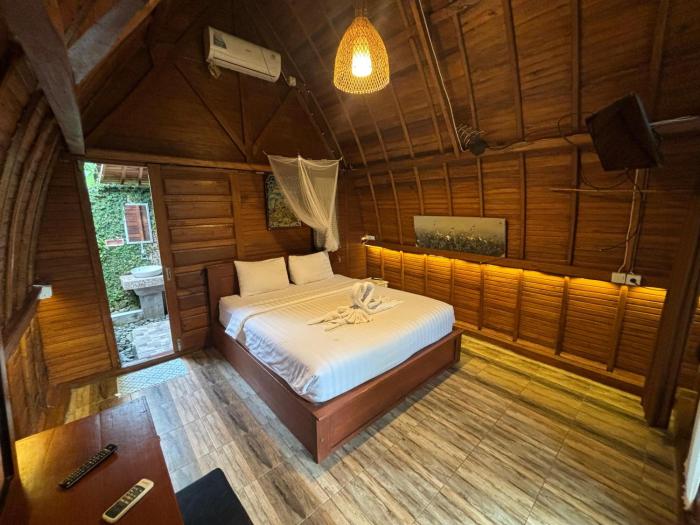 Rumah Kayu Leke - Leke Guesthouse