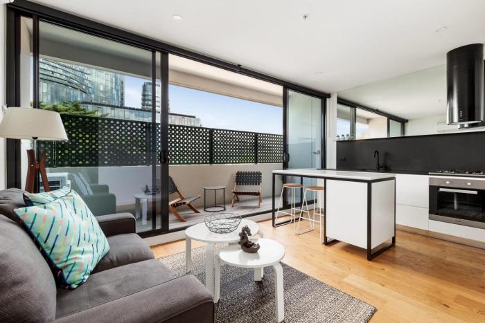 Sleek and Modern in Charming Location