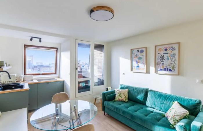 Beautiful renovated studio on Port de Deauville