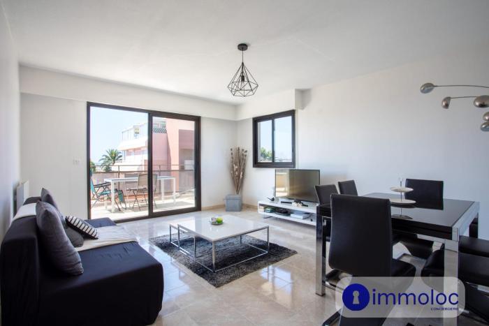 Air-conditioned apartment with park and swimming pool à Cagnes