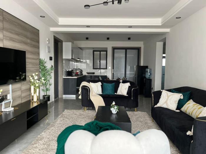 Kingsley Manor Perry Suites