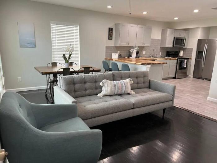 Modern 3B2B home near Lackland and downtown