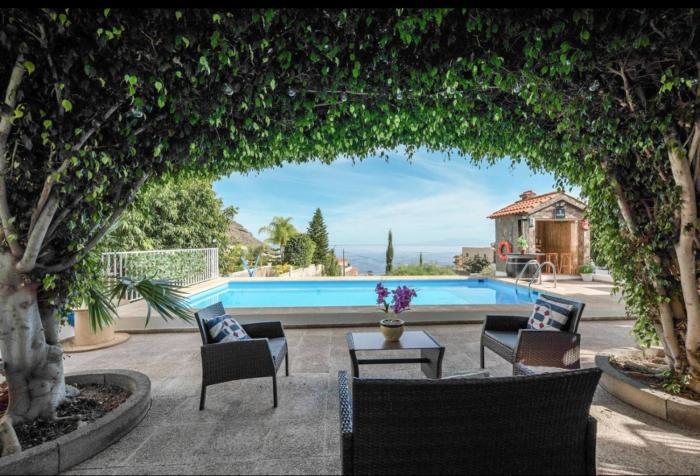 Reina del Atlántico by Villas Rivero