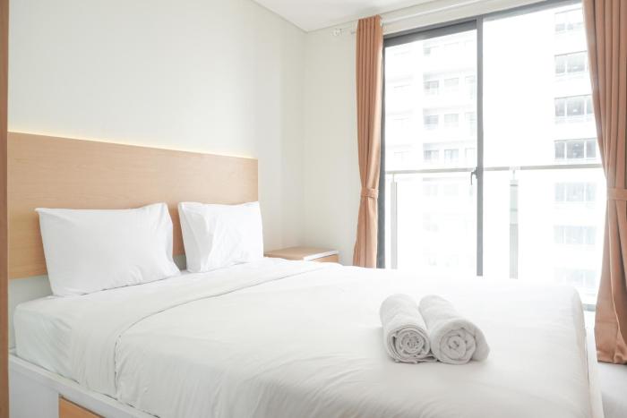 Minimalist and Homey Studio at Daan Mogot City Apartment By Travelio