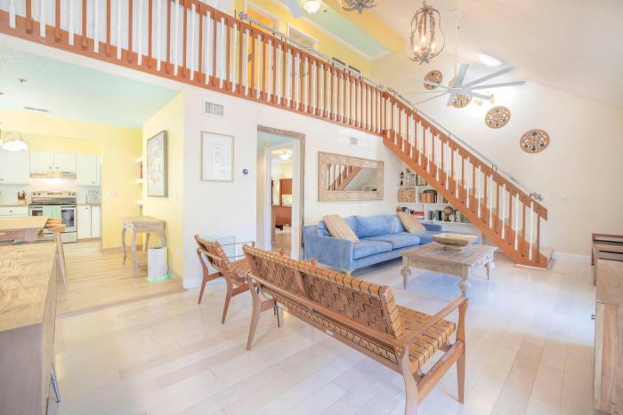 100 percent Private, Tiki-Bar, 250steps to Beach and Village!