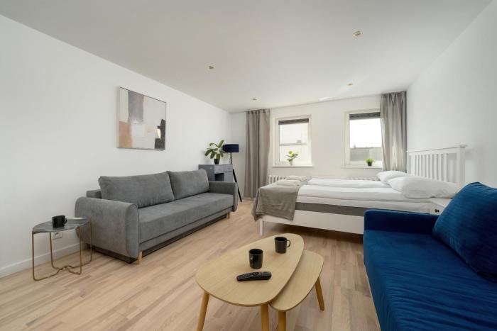 Przestronne Studio Przy Rynku we Wrocławiu z Klimatyzacją i Wanną by Noclegi Renters