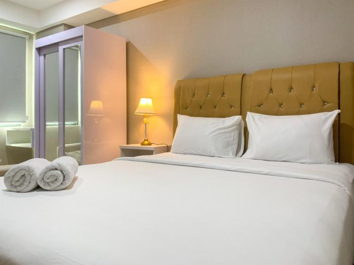 Nice and Strategic 2BR at 16th Floor Daan Mogot City Apartment By Travelio