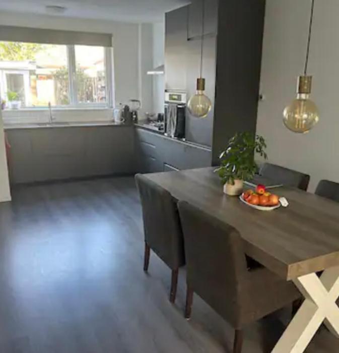 3 bedroom House great views