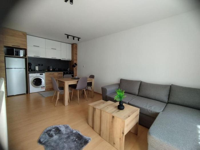 Aпартамент Тити