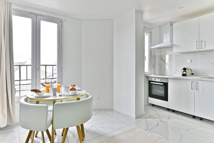 Appartement lumineux en banlieue parisienne - III