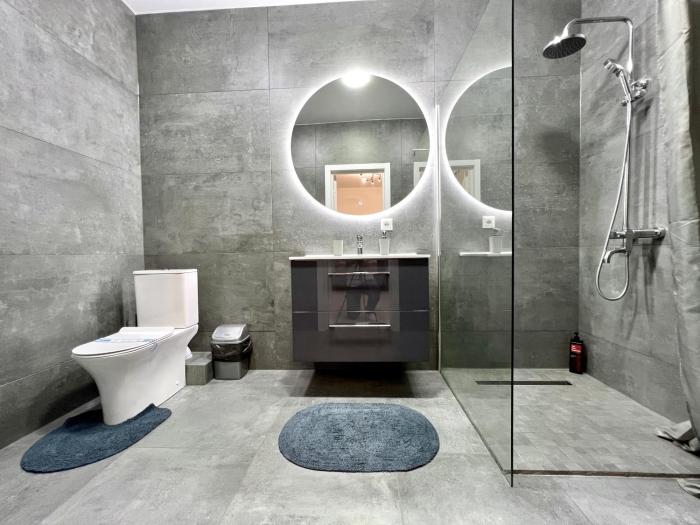 ApartPoltava ЖК "Пилипа Орлика,26" BUSINESS апартаменти з неймовірною панорамою - LED дзеркало -ТРОПІЧНИЙ душ