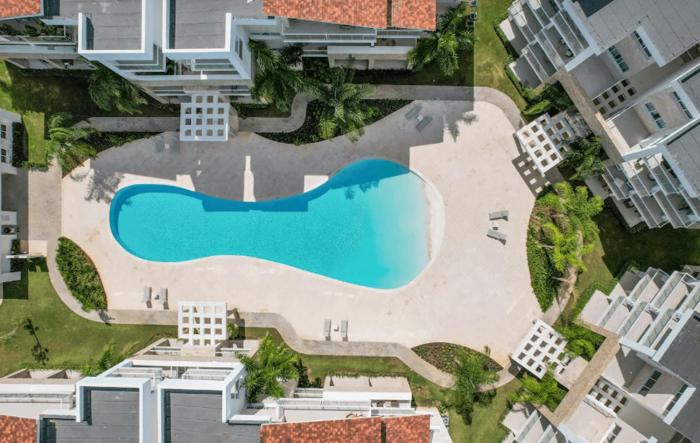 Beauty Pool views Paseo Playa Coral steps to the beach