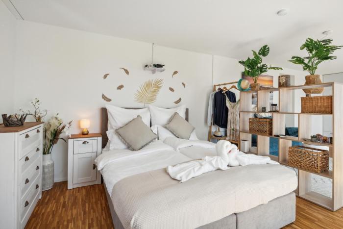 ReMo I Business I Family Apartment I 1-4 Personen - Aare Blick, nahe Altstadt I Beamer - 99" Leinwand I Terrassen Lounge und Parkplatz