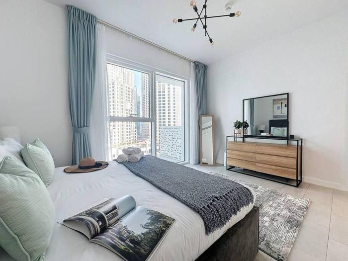 La Vie JBR Gorgeous One Bedroom Beach Access Panoramic Pool