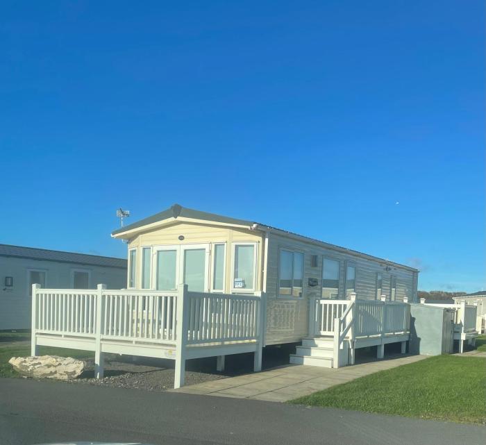 Static Caravan Saltcoats Ayrshire Scotland 3 bedroom balcony