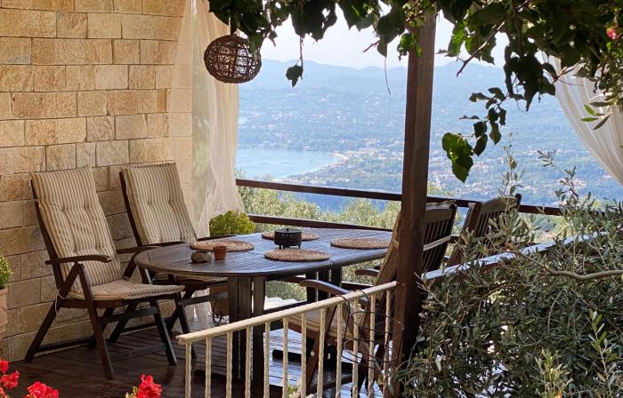 Lorantina Luxury Sea View Holiday House close to Barbati & Ipsos Beach with Starlink WiFi