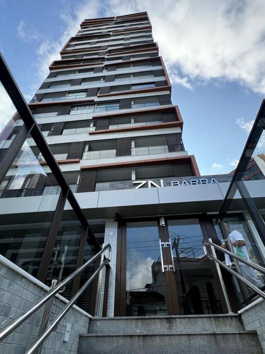 Apartamento novíssimo ZN Barra Salvador